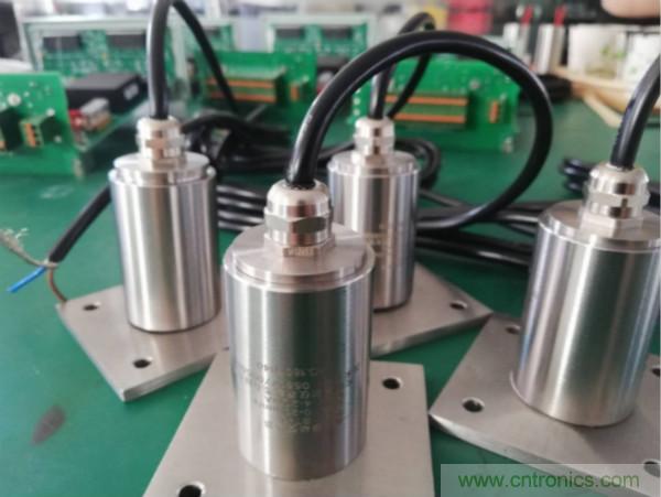 振動傳感器的機電變換原理？主要的分類有哪些？