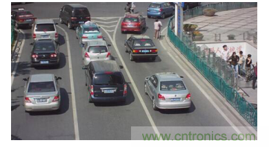 如何在車流湧動的道路上運用監控係統？