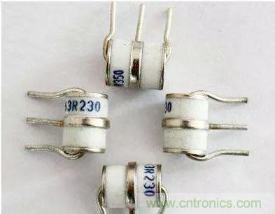 分析電子設備雷擊浪湧抗擾