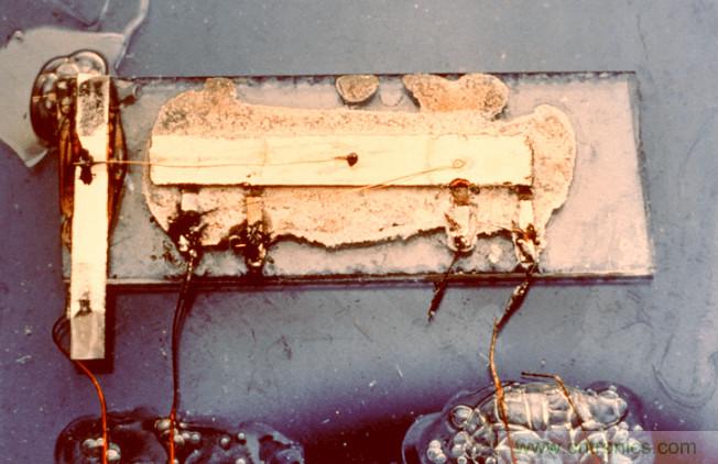 集成電路是如何被發明的？