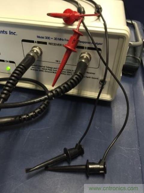 在何處連接頻率分析儀參考引線用於波德圖測量&mdash;&mdash;第1部分