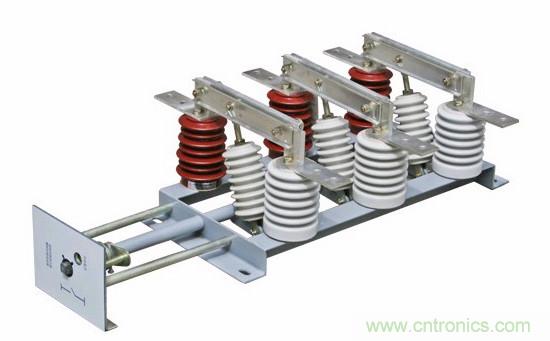 高壓斷路器的操作結構有哪幾種？和隔離開關有什麼區別？
