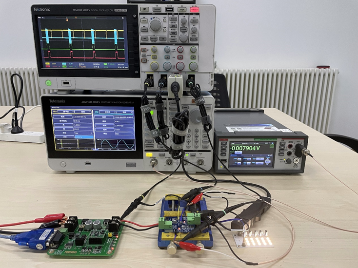 如何使用示波器、AFG和萬用表測試LED 驅動器的調光線性度？